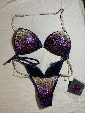 Muscle dazzle custom physique & figure bodybuilding rhinestone competition suit